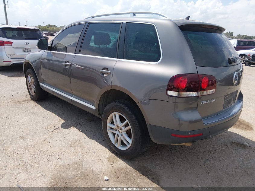 2008 VOLKSWAGEN TOUAREG 2 auction photo 3