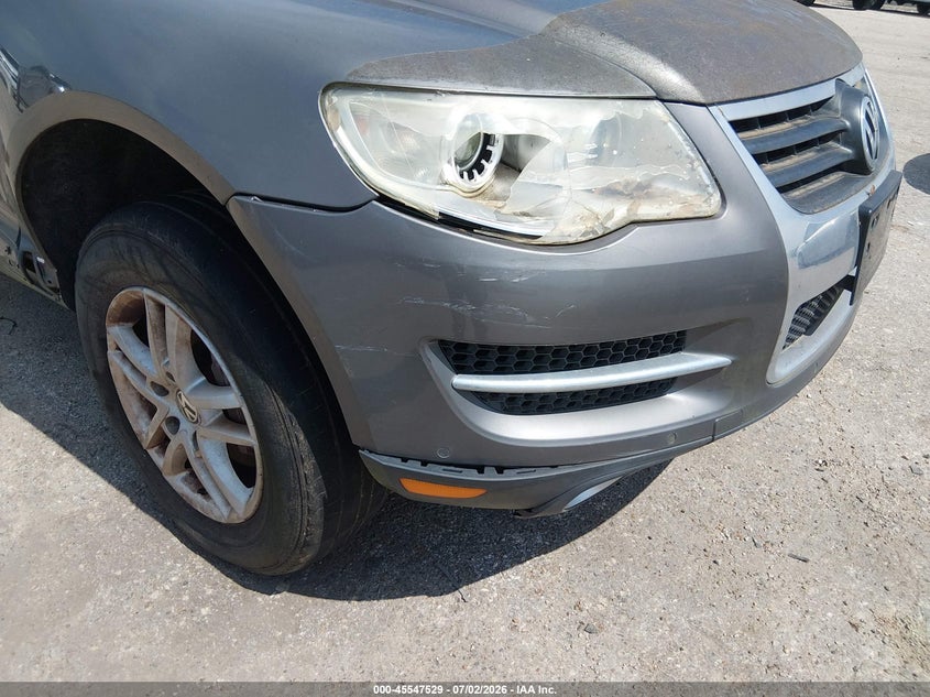 2008 VOLKSWAGEN TOUAREG 2 auction photo 6