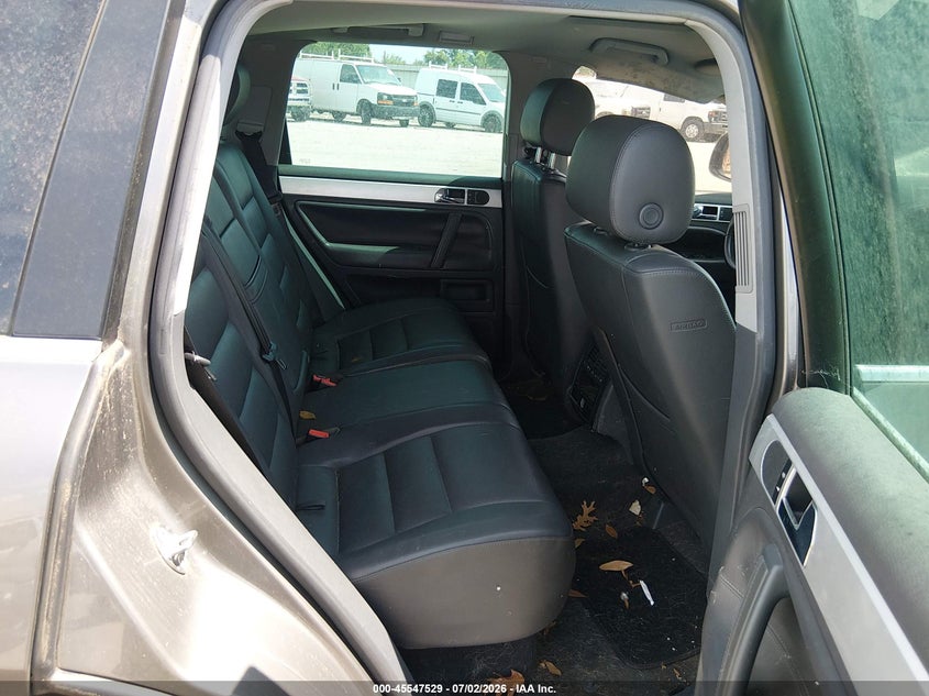 2008 VOLKSWAGEN TOUAREG 2 auction photo 8