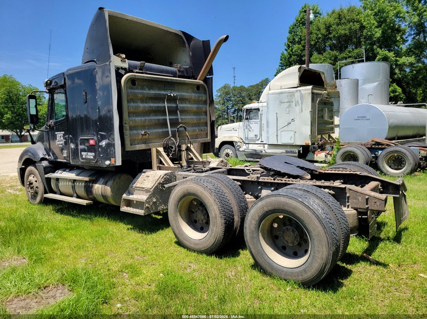 2007 FREIGHTLINER CONVENTIONAL auction photo 3