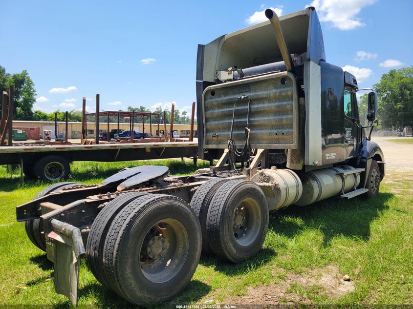 2007 FREIGHTLINER CONVENTIONAL auction photo 4