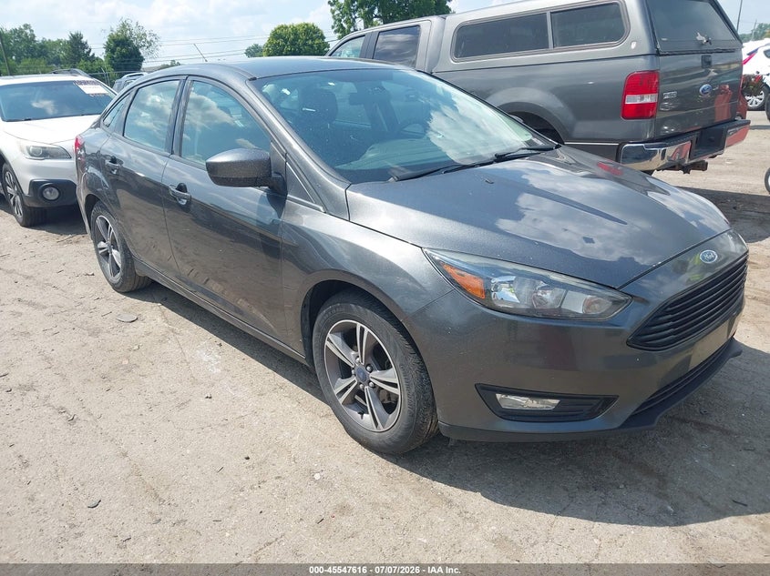 Vin: 1fadp3fe9jl228960, lot: 46045927, ford focus se 2018 img_1