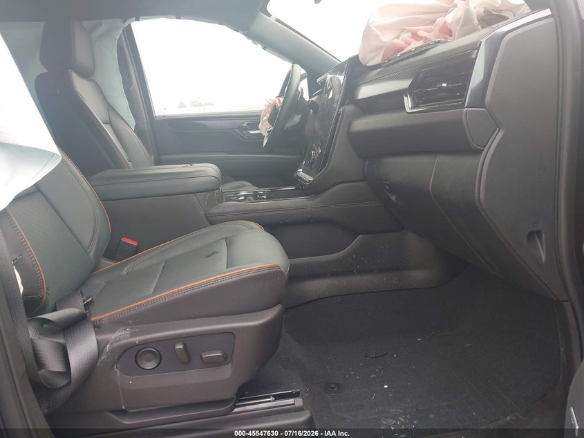 2026 GMC YUKON XL auction photo 5