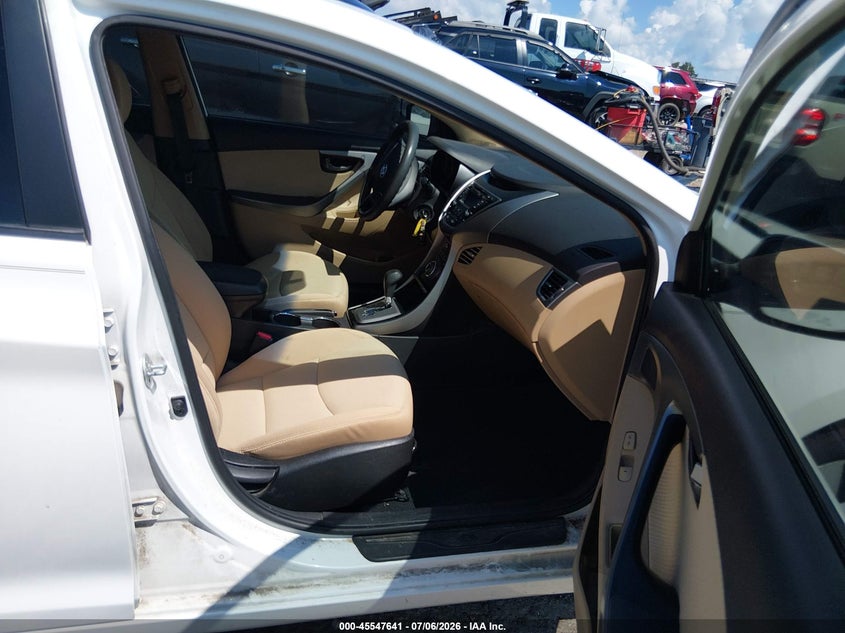 2013 HYUNDAI ELANTRA auction photo 5