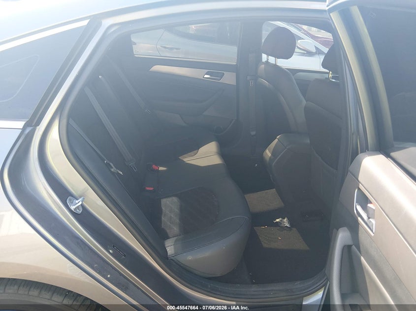 2018 HYUNDAI SONATA auction photo 8
