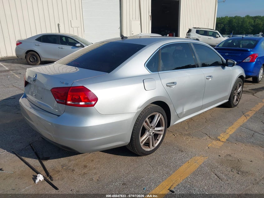 2014 VOLKSWAGEN PASSAT auction photo 4