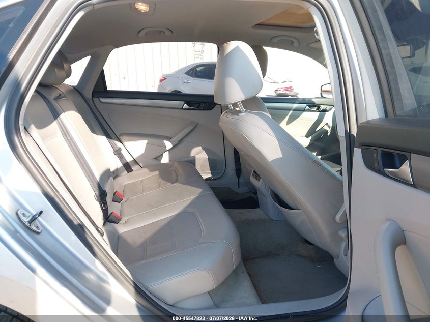 2014 VOLKSWAGEN PASSAT auction photo 8