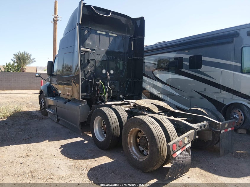 2020 INTERNATIONAL LT auction photo 3