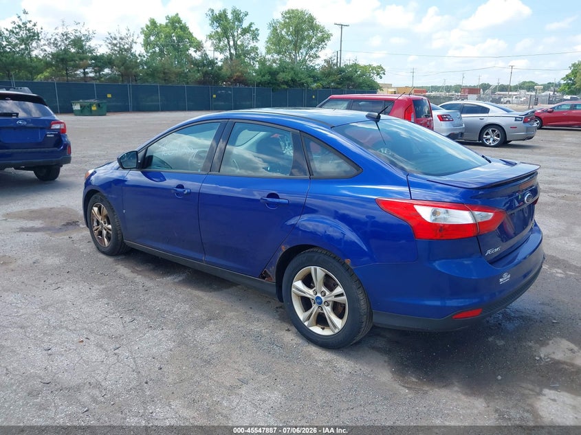 Vin: 1fahp3f2xcl381678, lot: 46046198, ford focus se 20123
