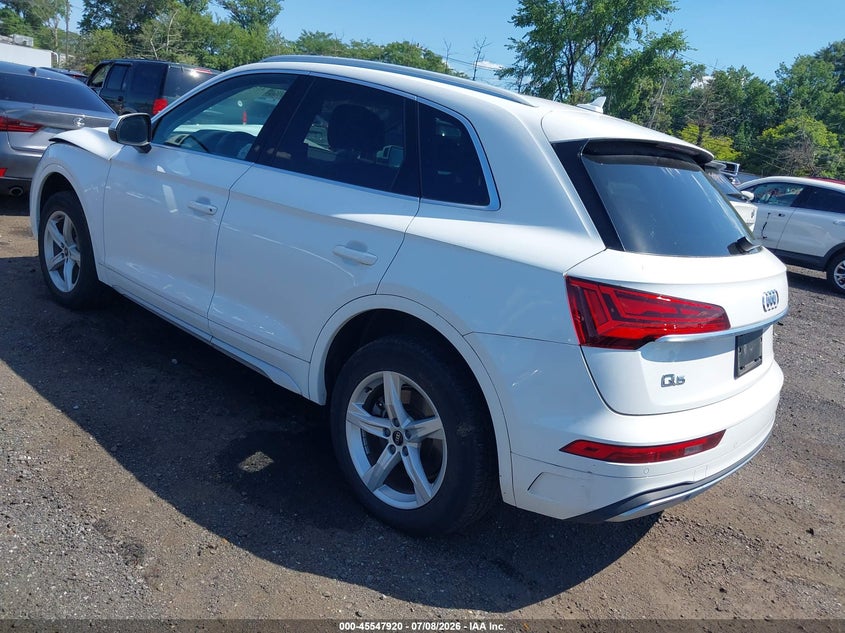 Vin: wa1aaafy9m2113700, lot: 46046231, audi q5 premium 45 tfsi quattro s tronic 20213
