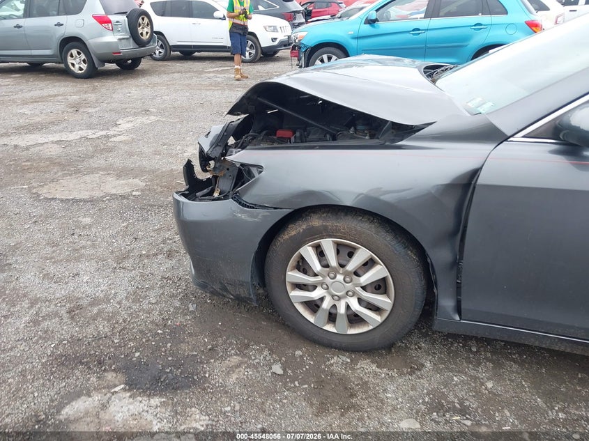 2011 TOYOTA CAMRY auction photo 6