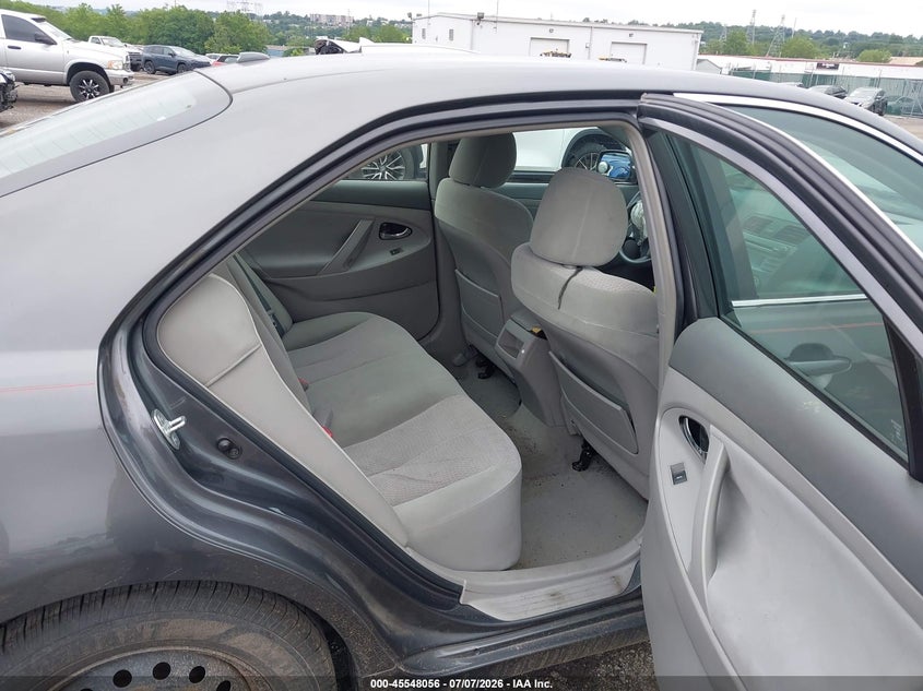 2011 TOYOTA CAMRY auction photo 8