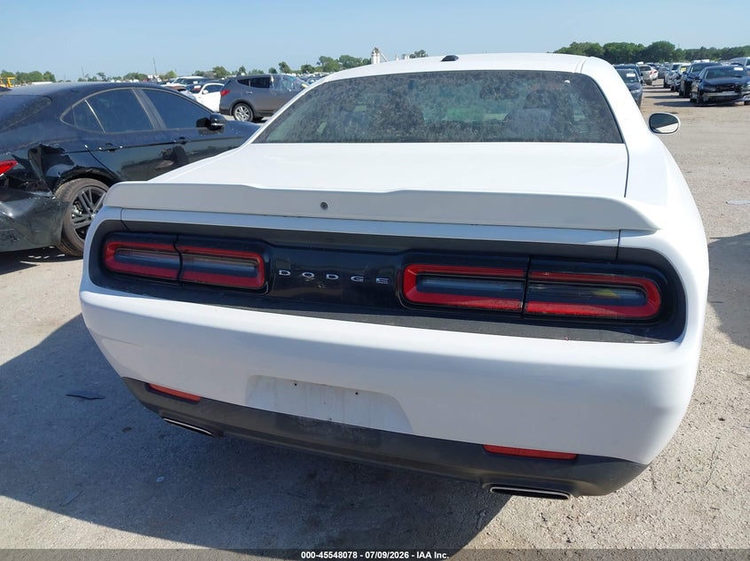 DODGE CHALLENGER - zdjęcie 16