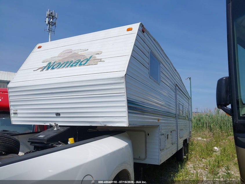 2002 NOMAD 5TH WHEEL auction photo 2