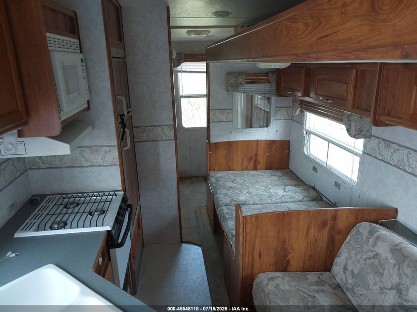 2002 NOMAD 5TH WHEEL auction photo 5