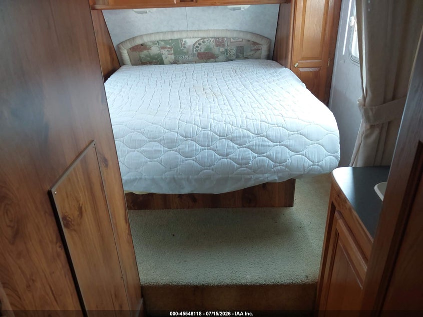 2002 NOMAD 5TH WHEEL auction photo 8