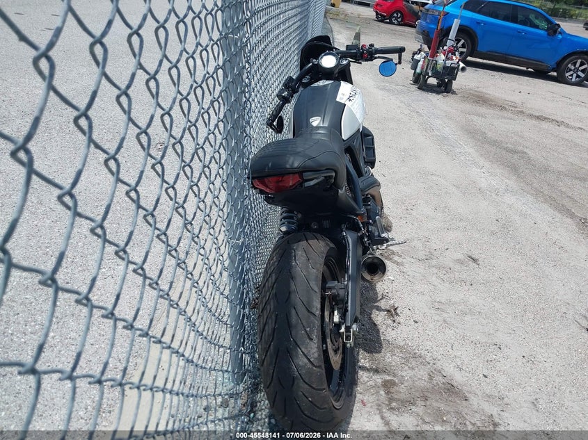 2022 Ducati Scrambler Desert Sled VIN: ML0KAFPM7NT005851 Lot: 45548141