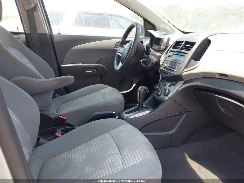 2016 CHEVROLET SONIC auction photo 5