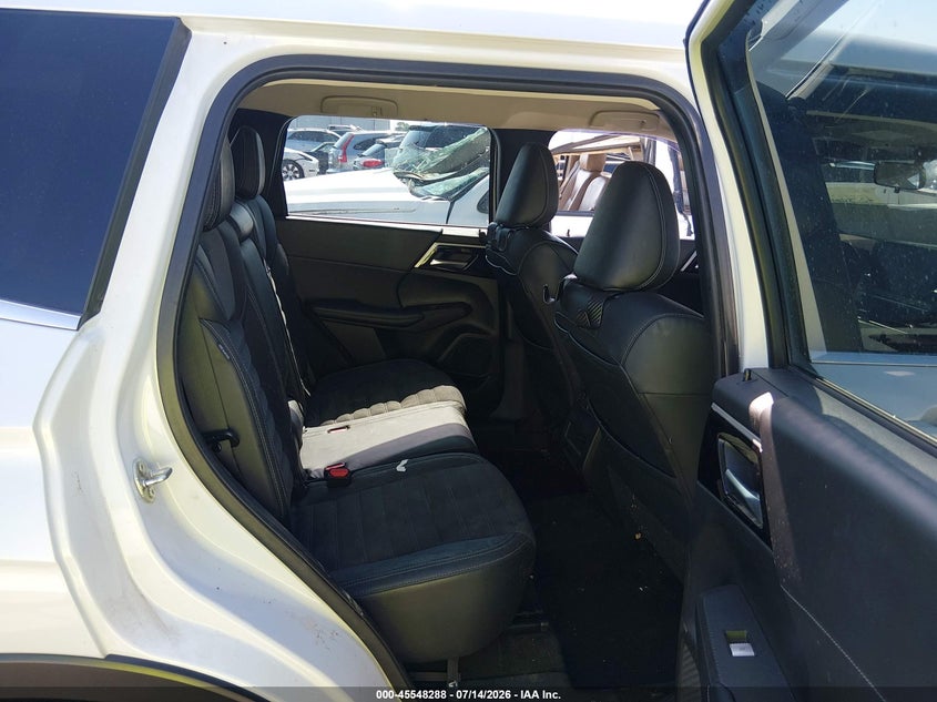 2022 Mitsubishi Outlander Black Edition 2Wd/Se 2.5 2Wd/Se Launch Edition 2Wd VIN: JA4J3UA85NZ086376 Lot: 45548288