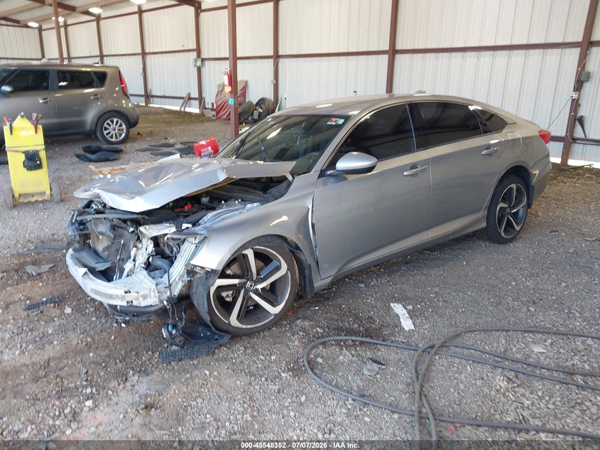 2018 HONDA ACCORD auction photo 2