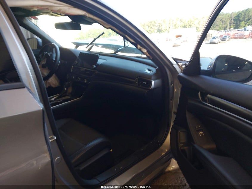 2018 HONDA ACCORD auction photo 5