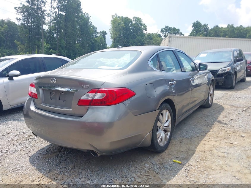 2011 INFINITI M37 auction photo 4