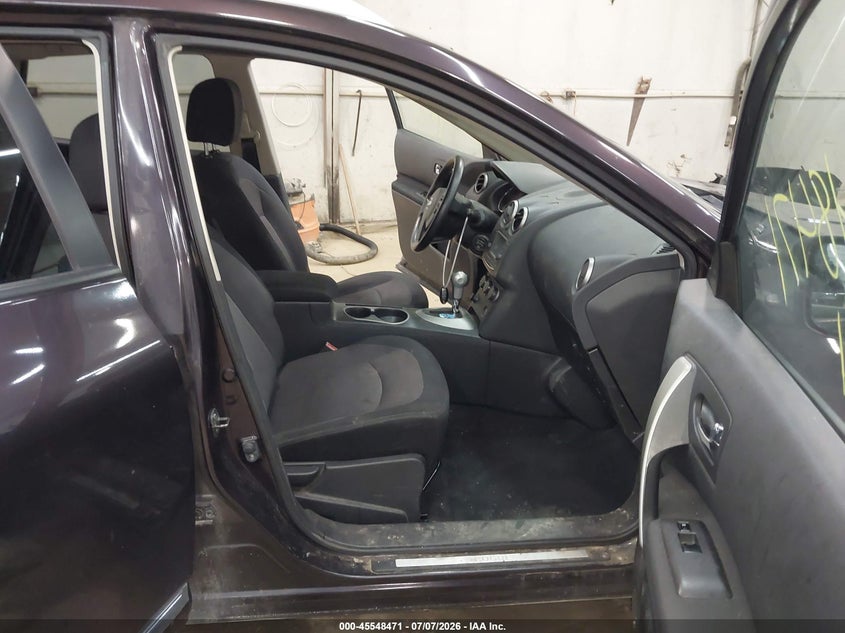 2011 NISSAN ROGUE auction photo 5