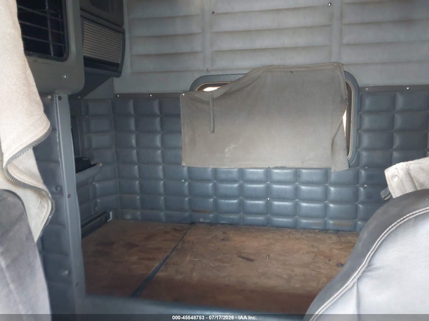2001 PETERBILT 379 auction photo 7