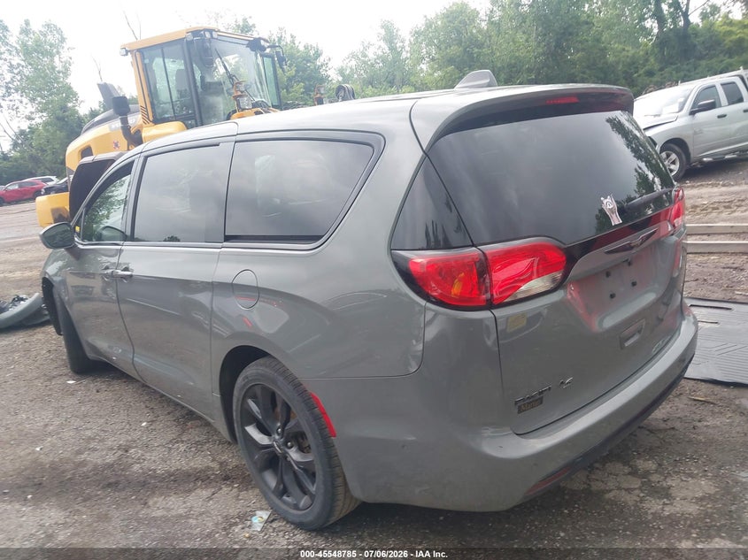 Vin: 2c4rc1eg7lr132595, lot: 46047096, chrysler pacifica touring l plus 20203
