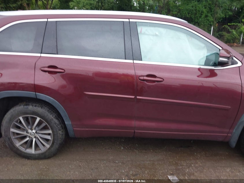 TOYOTA HIGHLANDER - zdjęcie 13