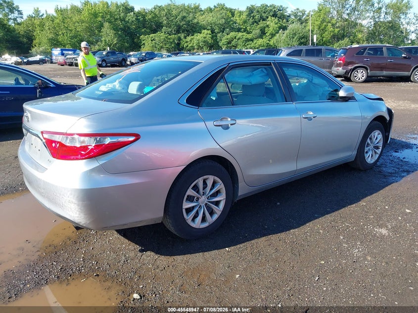 2015 TOYOTA CAMRY auction photo 4
