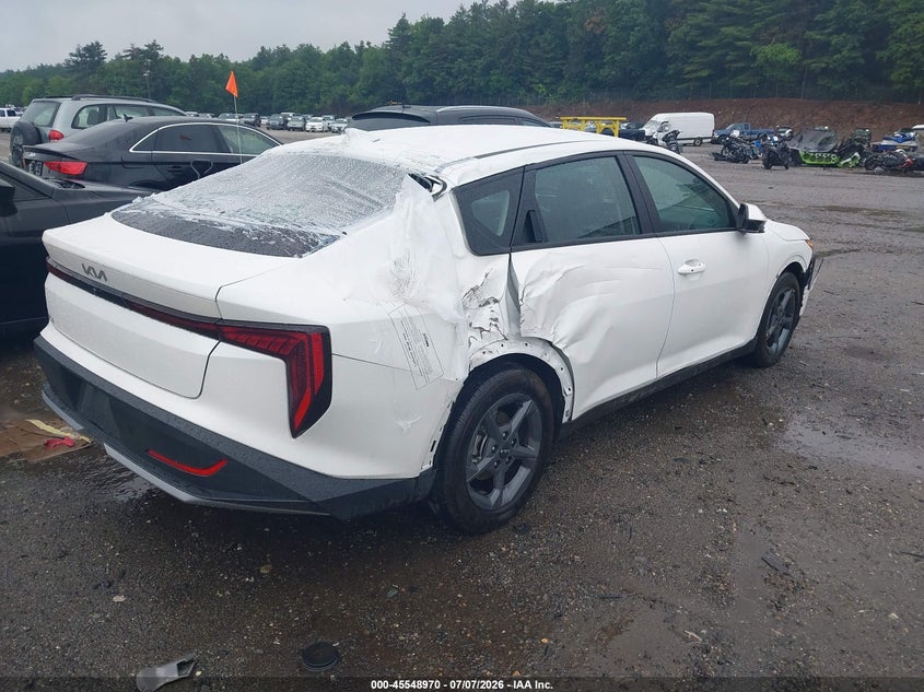Vin: 3kpft4de3te299686, lot: 46047281, kia k4 lxs 20264