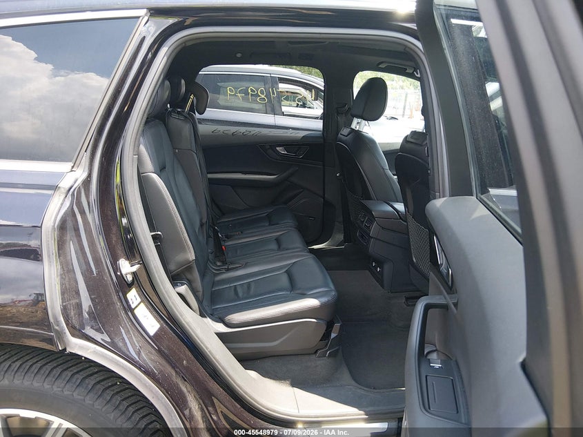 2018 Audi Q7 3.0T Premium VIN: WA1LAAF70JD048266 Lot: 45548979