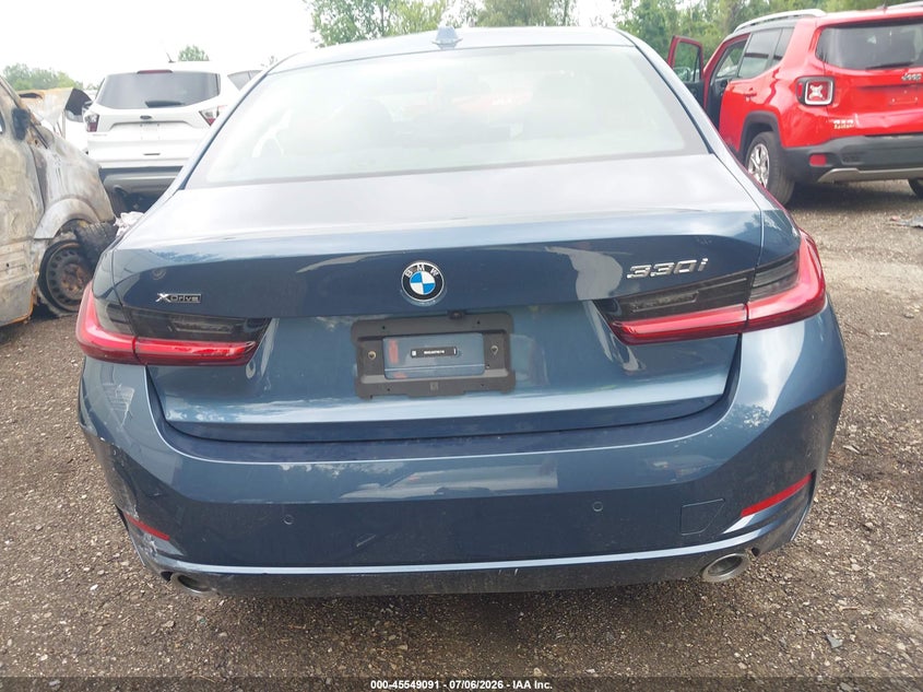 BMW 330I - zdjęcie 16