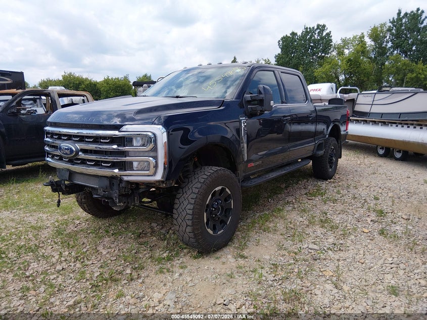 2025 Ford F-350 King Ranch, Frame, IAAI, VIN 1FT8W3BMXSEC82544 — photo 2