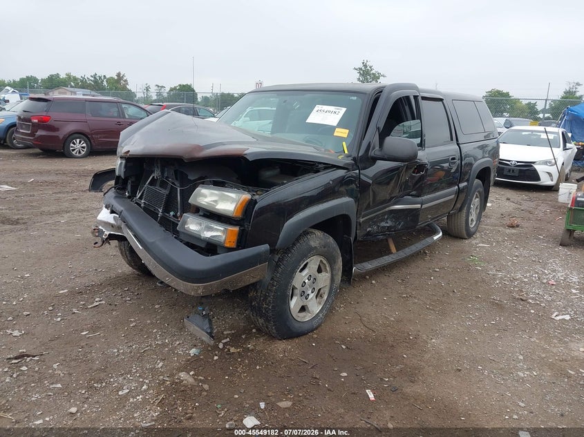 2004 Chevrolet Silverado, Front End, IAAI, VIN 2GCEK13T941391770 — photo 2