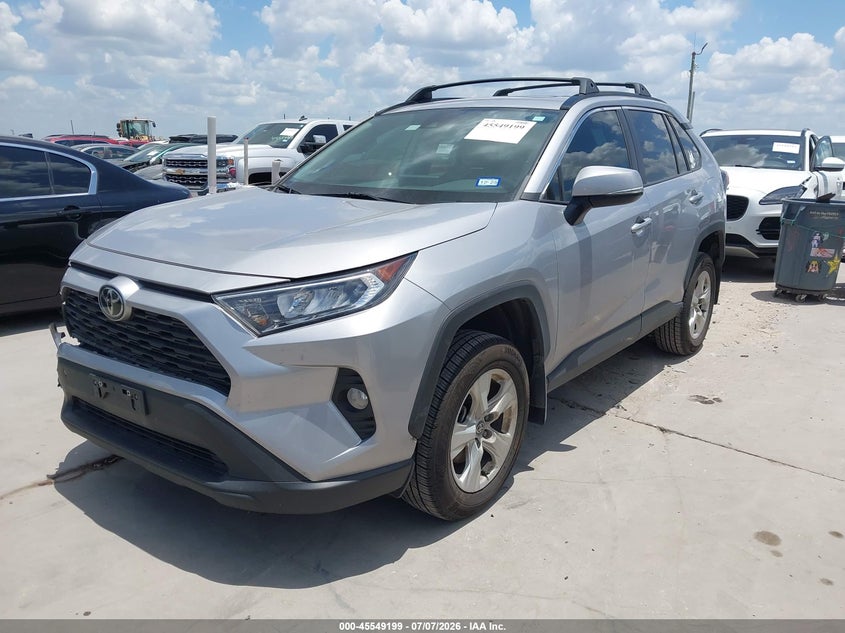 2021 Toyota RAV 4, Right Front, IAAI, VIN 2T3W1RFV3MC155644 — photo 2