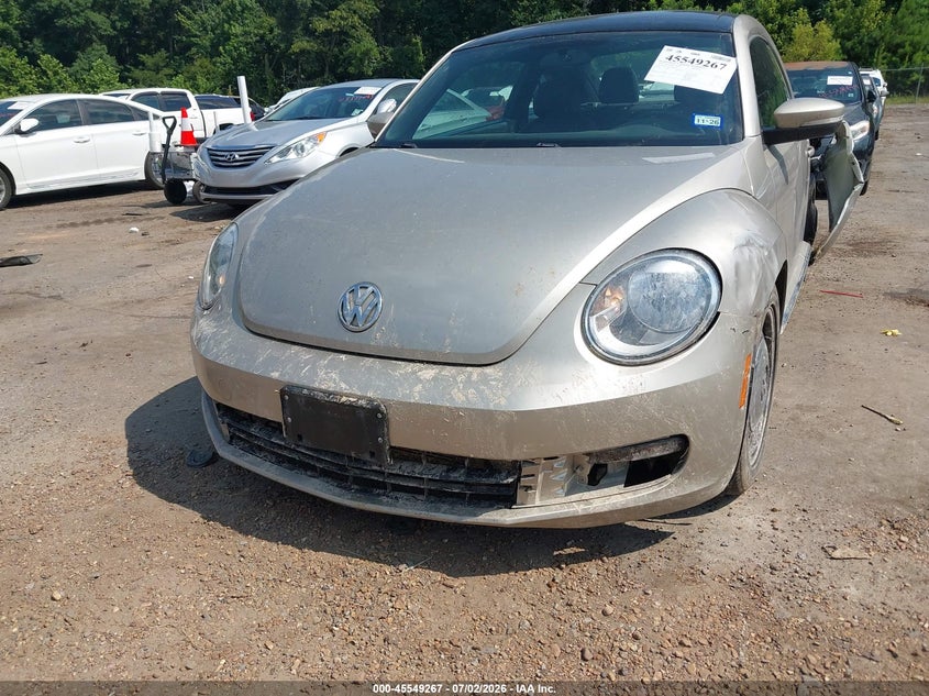 2013 Volkswagen Beetle 2.5L VIN: 3VWJX7AT7DM664507 Lot: 45549267