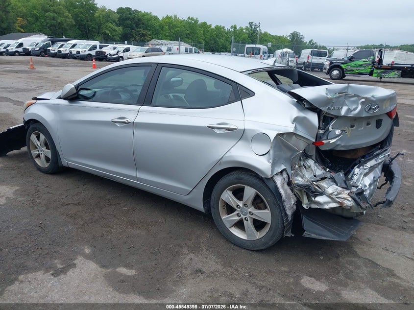 2013 HYUNDAI ELANTRA auction photo 3