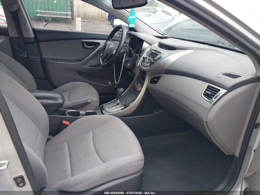2013 HYUNDAI ELANTRA auction photo 5