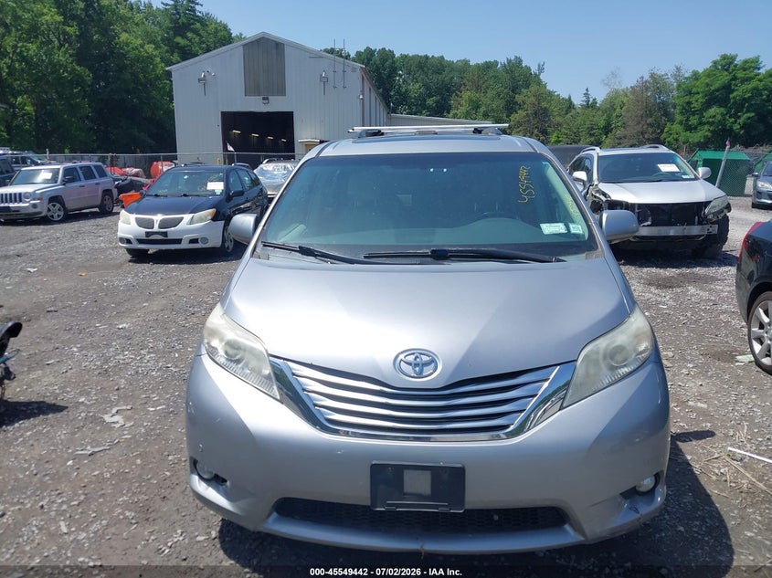 2012 TOYOTA SIENNA auction photo 6