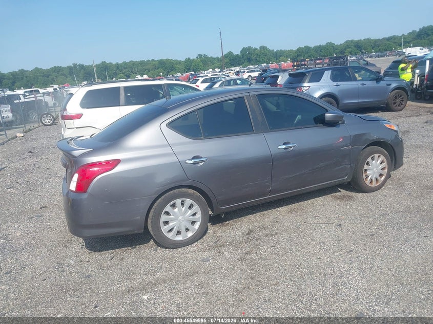 2019 NISSAN VERSA — zdjęcie 4