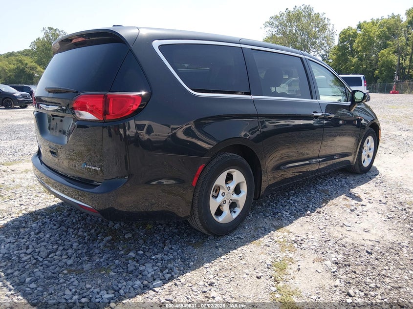 2017 CHRYSLER PACIFICA HYBRID auction photo 4