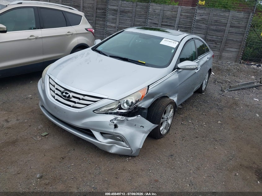 2011 Hyundai Sonata, Left Front, IAAI, VIN 5NPEC4AC6BH001625 — photo 2