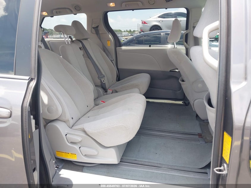 AtlanticExpress - Toyota Sienna