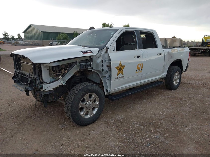 Vin: 3c6ur5dj1ng306545, lot: 46048146, ram 2500 big horn  4x4 6'4 box 20222