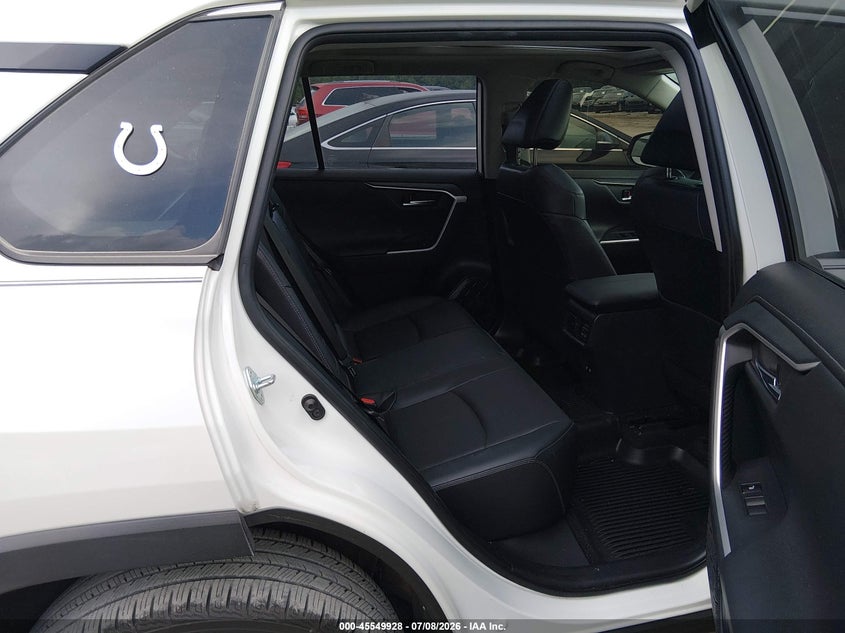 2019 TOYOTA RAV4 auction photo 8