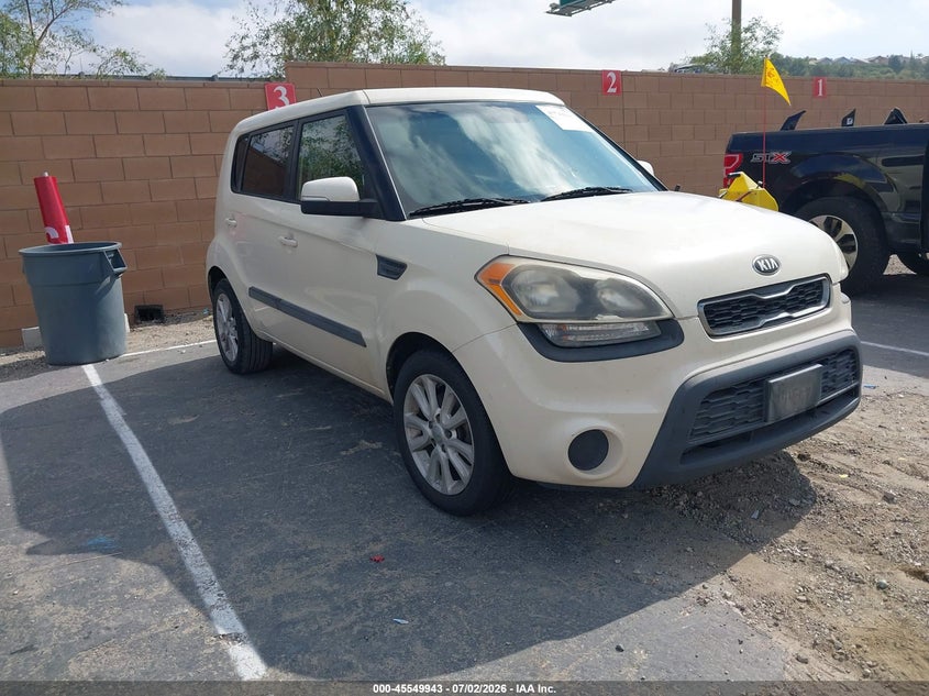 2013 KIA SOUL +