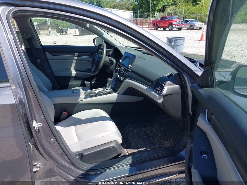 2018 HONDA ACCORD auction photo 5