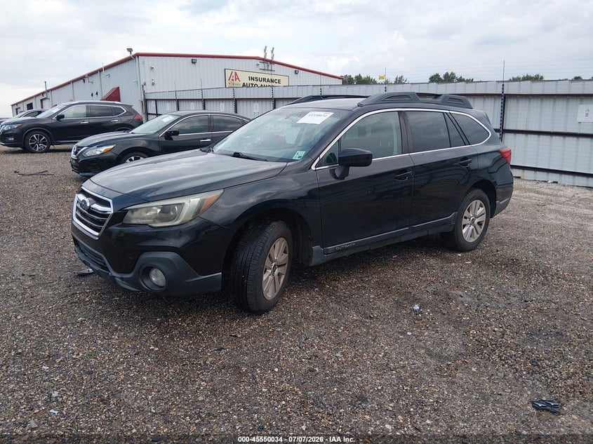 2018 Subaru Outback 2.5i Premium 4S4BSACCXJ3354926 photo 1